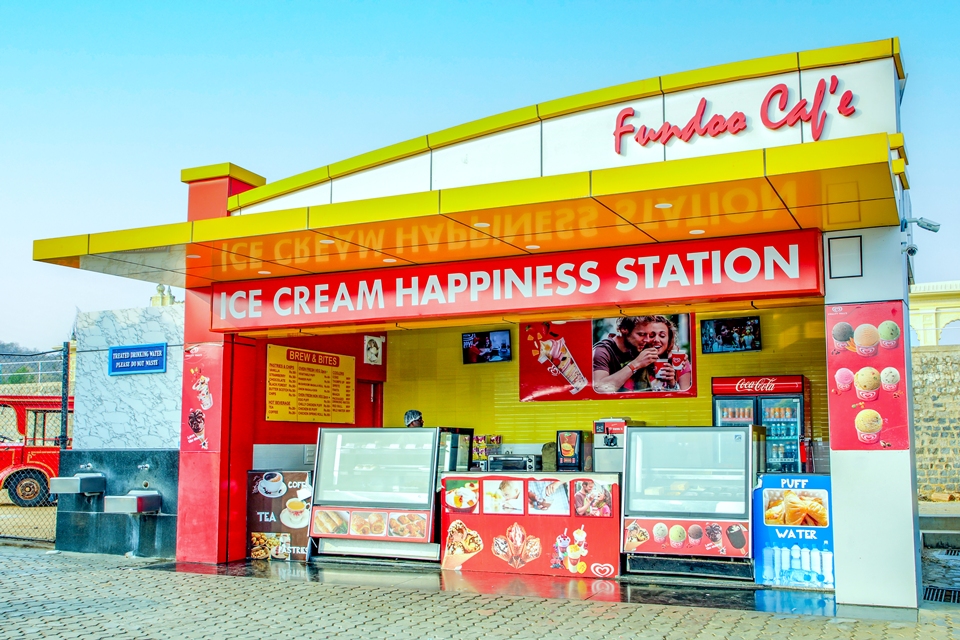 Food Outlets - Fundoo Cafe at Ramoji Film City